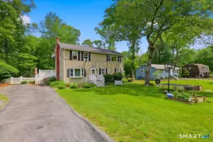31 Iron St, Ledyard, CT 06339 - Photo 2