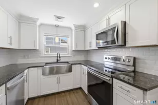39 Randal Ave, West Hartford, CT 06110 - Photo 4