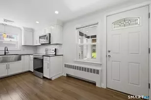 39 Randal Ave, West Hartford, CT 06110 - Photo 6