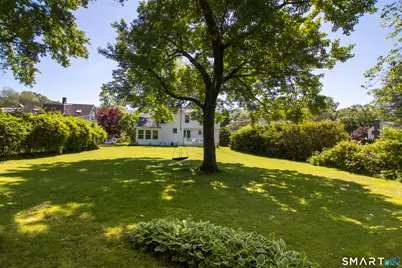 34 Robinwood Road, Trumbull, CT 06611 - Photo 32