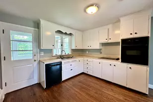 1 Edward Ave, Enfield, CT 06082 - Photo 6