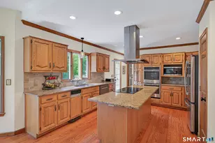 7 Huntington Ln, New Fairfield, CT 06812 - Photo 6
