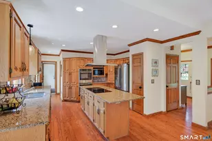 7 Huntington Ln, New Fairfield, CT 06812 - Photo 8