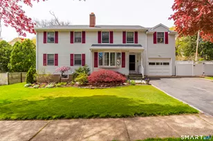 105 Meadow Wood Rd, Stratford, CT 06614 - Photo 1