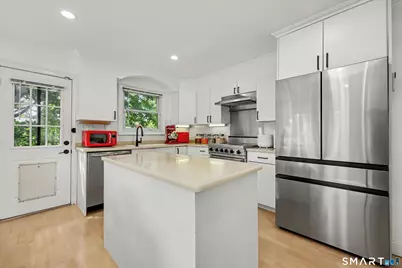 4 Mark Drive, Norwalk, CT 06851 - Photo 10