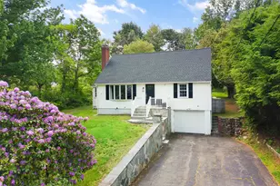 21 Lone Oak Ave, Wolcott, CT 06716 - Photo 2