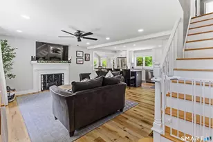 21 Lone Oak Ave, Wolcott, CT 06716 - Photo 2