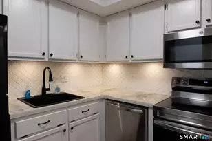 1109 Sunfield Dr, South Windsor, CT 06074 - Photo 16