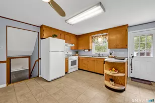 22 Westwood Dr, Wethersfield, CT 06109 - Photo 10