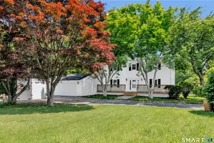 670 Wigwam Ln, Stratford, CT 06614 - Photo 4