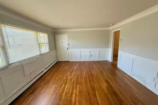 204 Cherry Hill Dr, Bridgeport, CT 06606 - Photo 2