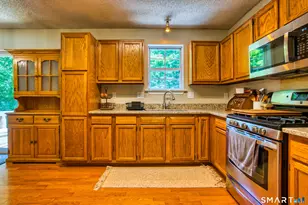 117 Melbourne Ct, Naugatuck, CT 06770 - Photo 4