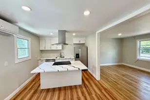 10 Elmwood St, Stamford, CT 06902 - Photo 8