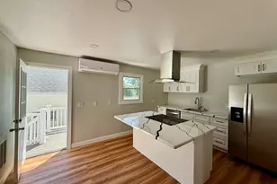 10 Elmwood St, Stamford, CT 06902 - Photo 10