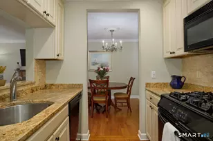 6 Hollyberry Ln, Ridgefield, CT 06877 - Photo 10