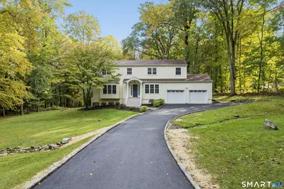 28 Caudatowa Drive, Ridgefield, CT 06877 - Photo 2