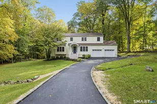 28 Caudatowa Dr, Ridgefield, CT 06877 - Photo 2