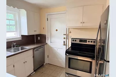 1060 Farmington Avenue #3, West Hartford, CT 06107 - Photo 4
