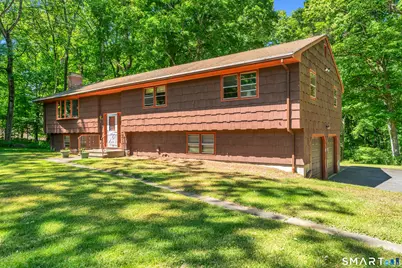 122 Fresh Meadow Drive, Trumbull, CT 06611 - Photo 2