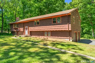 122 Fresh Meadow Dr, Trumbull, CT 06611 - Photo 2