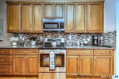 61 Pondview Circle #61, Beacon Falls, CT 06403 - Photo 6