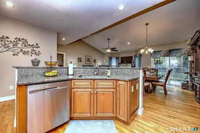 61 Pondview Circle #61, Beacon Falls, CT 06403 - Photo 8