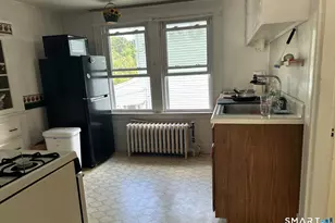 81 Robert St, Waterbury, CT 06710 - Photo 12