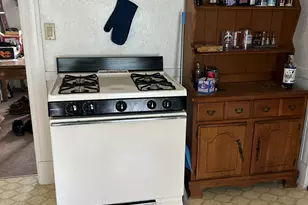 81 Robert St, Waterbury, CT 06710 - Photo 14