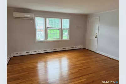 3 Grennan Road #4, West Hartford, CT 06107 - Photo 2