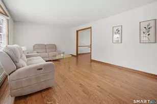 211 Valley View Rd, Manchester, CT 06040 - Photo 6