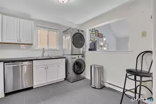 1231 Washington St, Middletown, CT 06457 - Photo 8