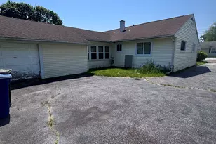 74 Leonard Dr, Bridgeport, CT 06606 - Photo 12