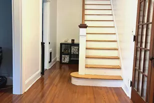 16 Holbrook Ct, Ansonia, CT 06401 - Photo 4