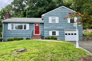 11 Cornwall Rd, Norwalk, CT 06850 - Photo 2