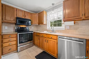 1611 Shepard Ave, Hamden, CT 06518 - Photo 10