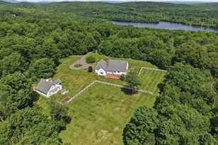395 Sperry Rd, Bethany, CT 06524 - Photo 4