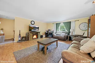 380 Anton Dr, Bridgeport, CT 06606 - Photo 8