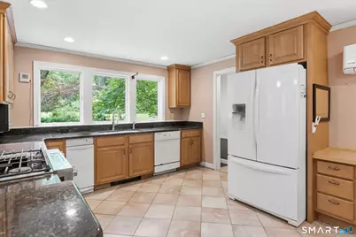 13 Juniper Road, Bloomfield, CT 06002 - Photo 18