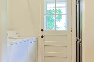 94 Mathews St, Stamford, CT 06902 - Photo 16