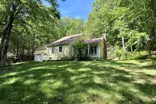 19 Bittersweet Ln, Burlington, CT 06013 - Photo 2