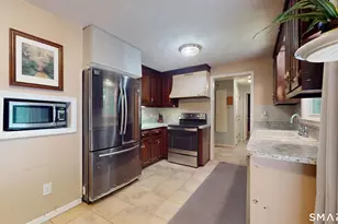 19 Bittersweet Ln, Burlington, CT 06013 - Photo 12