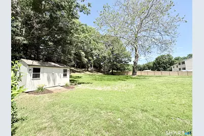 33 Manor Drive, Trumbull, CT 06611 - Photo 34
