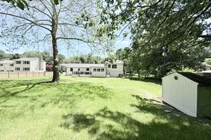 33 Manor Dr, Trumbull, CT 06611 - Photo 36