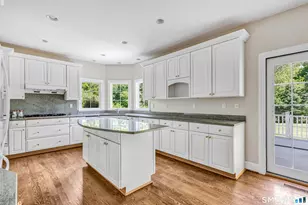 16 Blue Spruce Ln, Monroe, CT 06468 - Photo 10