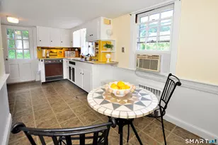 10 Toll House Ln, West Hartford, CT 06117 - Photo 14