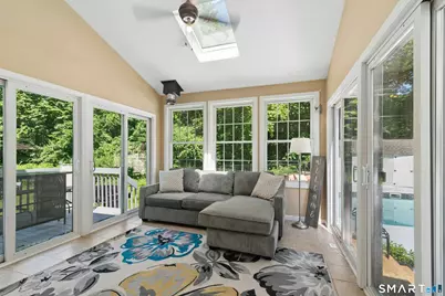 35 Pheasant Lane, Hamden, CT 06518 - Photo 12