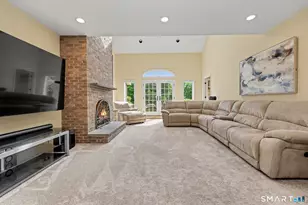 29 Woodridge Ln, New Fairfield, CT 06812 - Photo 10
