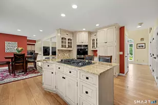 29 Woodridge Ln, New Fairfield, CT 06812 - Photo 8