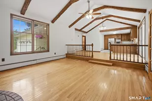 32 Chris Dr, Montville, CT 06382 - Photo 14
