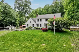 9 Fox Hollow Ln, Newtown, CT 06482 - Photo 2
